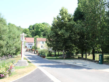 Aire de services et de stationnement Rollainville