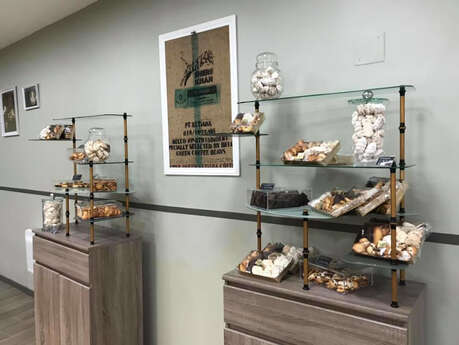 SALON DE THÉ CHOCOLATERIE BASTIEN
