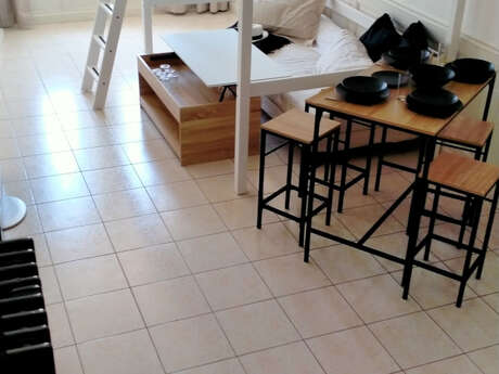 Gîte face à Jeanne : studio cosy en coeur de ville