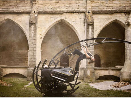 Cirque : Piano Rubato - Mélissa Von Vépy / Cie Happés