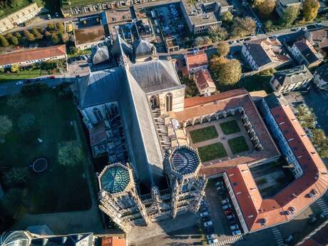 Saint stephen's cathedral and its cloister