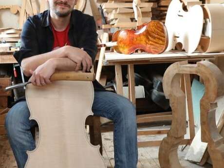 Luthier Antoine Carbonare