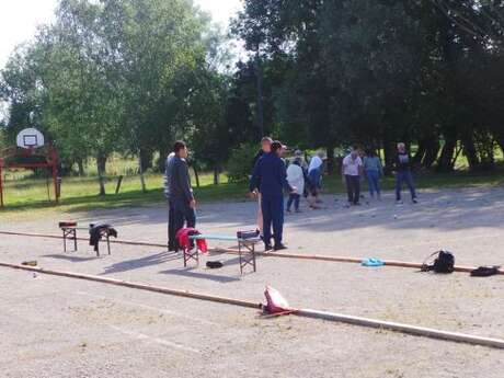 Concours de pétanque amateur et démonstration de peinture