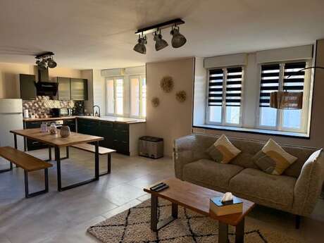 Maison aux pieds du circuit de Mirecourt