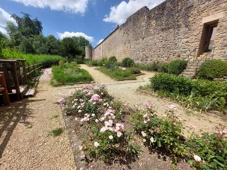 LE JARDIN MÉDIÉVAL