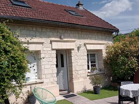 La petite maison dans la nature fleurie