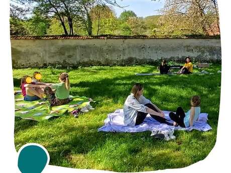 YOGA PARENT-ENFANT : Le Bidule Café Associatif.