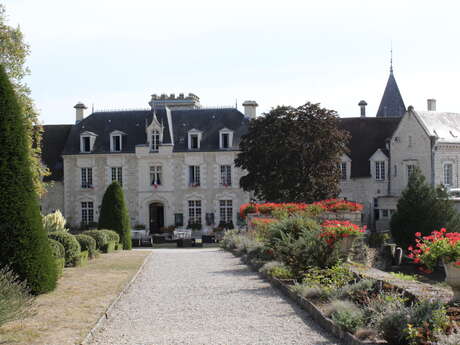 Pool Party élégante et festive au Château de Fère