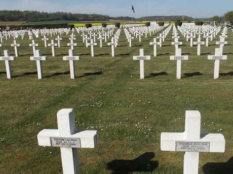 Le Cimetière Militaire de Vic-sur-Aisne