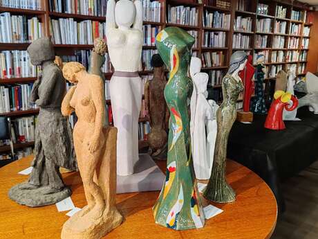 "Femmes et félins", exposition de sculptures