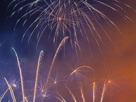 Retraite aux flambeaux et feu d'artifice