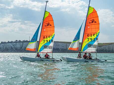 Les Stages en Catamarans - Hobie Cat15 à partir de 14 ans
