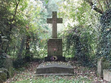 Tombe de Gratien Van Hout