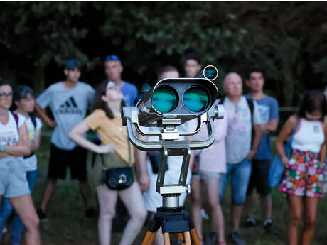 Rendezvous in der Natur: Mit dem Kopf in den Sternen