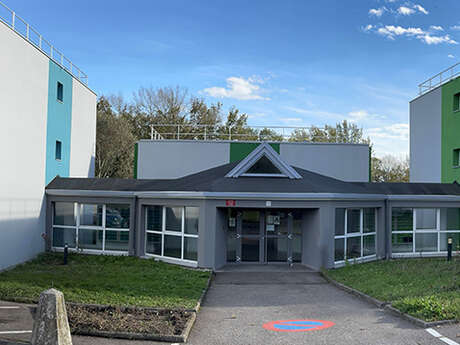 Clous (Centre Local des Œuvres Universitaires et Scolaires)