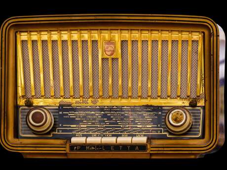 Geführte Tour: 130 de radio, tauchen Sie ein in das Herz der Wellen