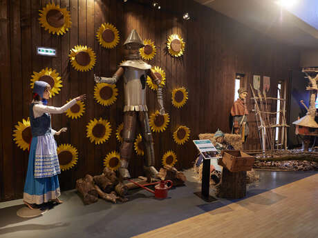 Exposition Au fil des contes