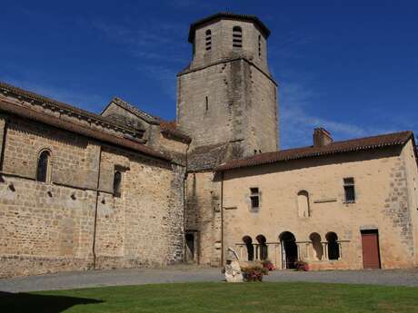 Eglise des Salles Lavauguyon, Saint-Eutrope