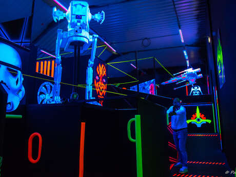Complexe de Loisirs le Village : laser game