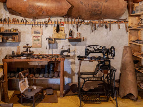 Musée de l'outil et de la vie au village