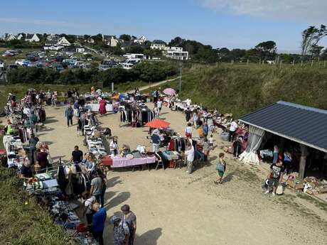 Vide Greniers de l'association Bertheaume