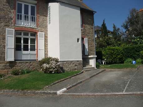 Madame Auffret-Foursin