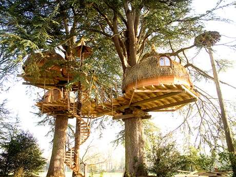 Cabanes dans les arbres, Les Ormes Domaine & Resort