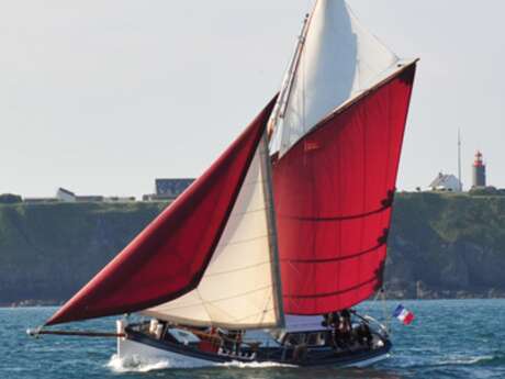 Courrier des îles - Balades en vieux gréement