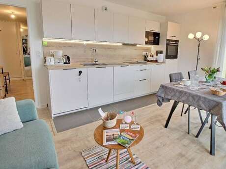 Ti Bihan Ar Mor - Blue Dock