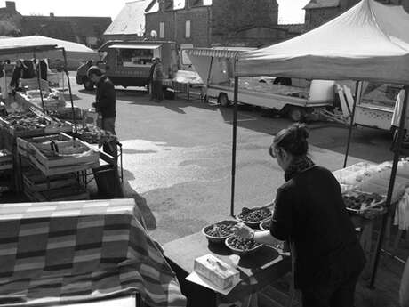 Marché au Vivier-sur-Mer Marché au Vivier-sur-Mer