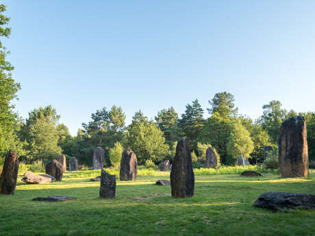 Les Menhirs de Monteneuf