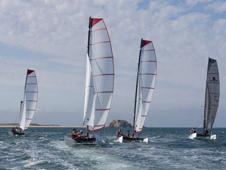 Raid catamaran