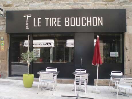 Le Tire Bouchon