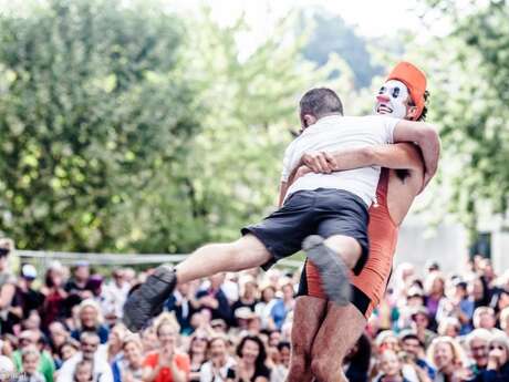 La Loggia - Un Verano Naranja - Mime, clown La Loggia - Un Verano Naranja - Mime, clown