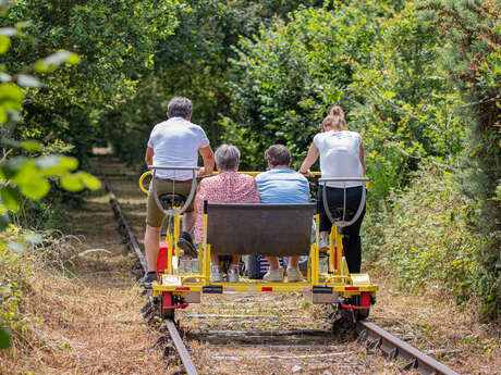 Pâques à la gare - Velor-Rail et Chasse aux énigmes de Pâques