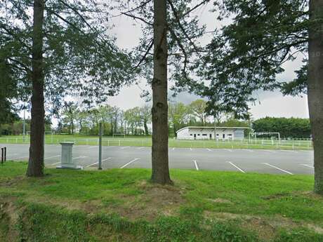 Aire de stationnement et de services de Guilliers
