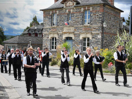 Bagad, cercle celtique et fest-noz