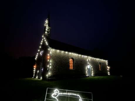 Chapelle Saint-Guénolé, la fontaine et la croix de Coët à Tous