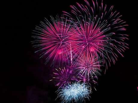 Feu d'artifice à Sérent