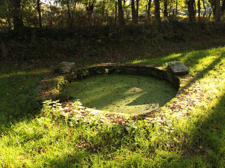 Fontaine et lavoir de Cloucarnac
