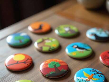 Atelier badges au Saperlipopette Bar