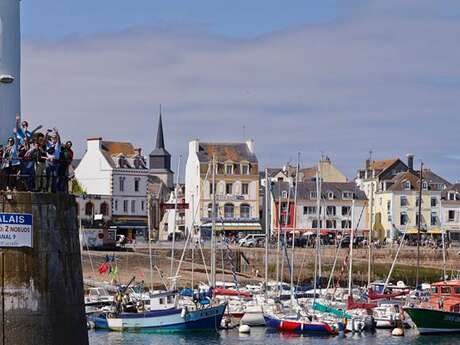 Le Palais, ses fortifications côtières, corps de garde et batteries