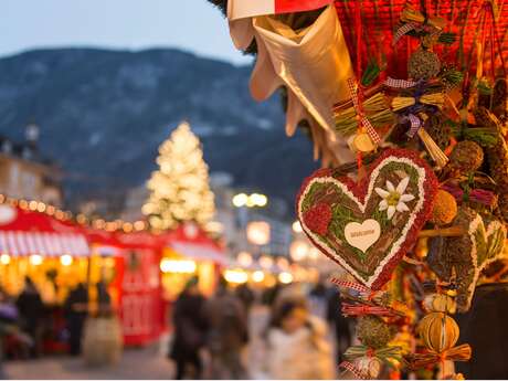 Marché de Noël et balade en calèche avec le Père Noël - Gaël