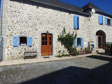 "Au coeur du village"