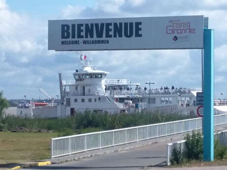 Bac Ferry Lamarque - Blaye