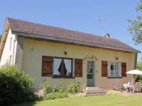 AU VIEUX CHÊNE AU CALME, AVEC ÉTANG DE PÊCHE