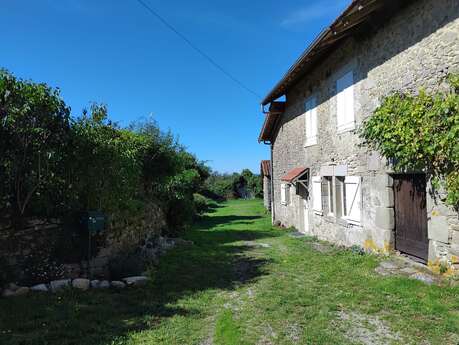 Maison adaptée aux animaux de compagnie à Royères avec wifi