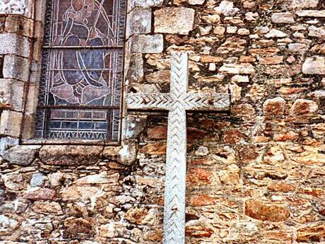 Croix des morts à Château-Chervix Croix des morts à Château-Chervix