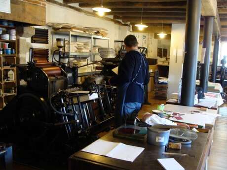 Le Moulin du Got : Visite d'un moulin à papier toujours en activité