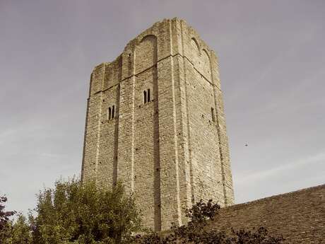 La Tour Médiévale de Château-Chervix